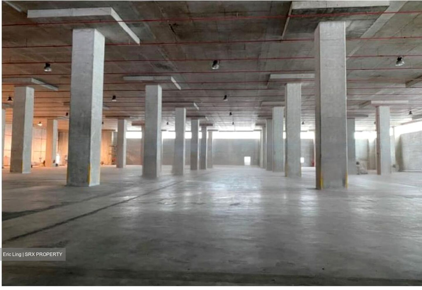 Gul Avenue (D22), Warehouse #477440201